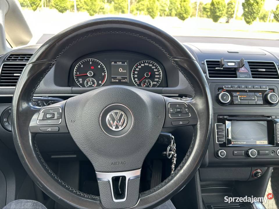 Volkswagen Touran Highline 16TDI DSG podgrzewane fotele Toruń