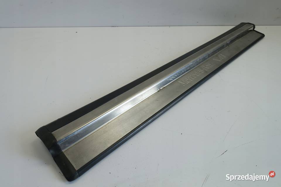 Mercedes W208 CLK 55 AMG PRZEDNIA LISTWA PROGOWA Rudka