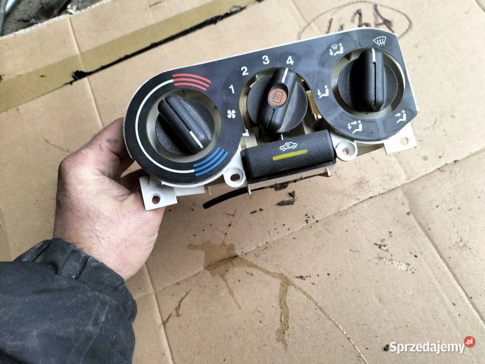 OPEL ASTRA F ŚRODKOWY PANEL NAWIEWU osobowe lubelskie Kamień-Kolonia