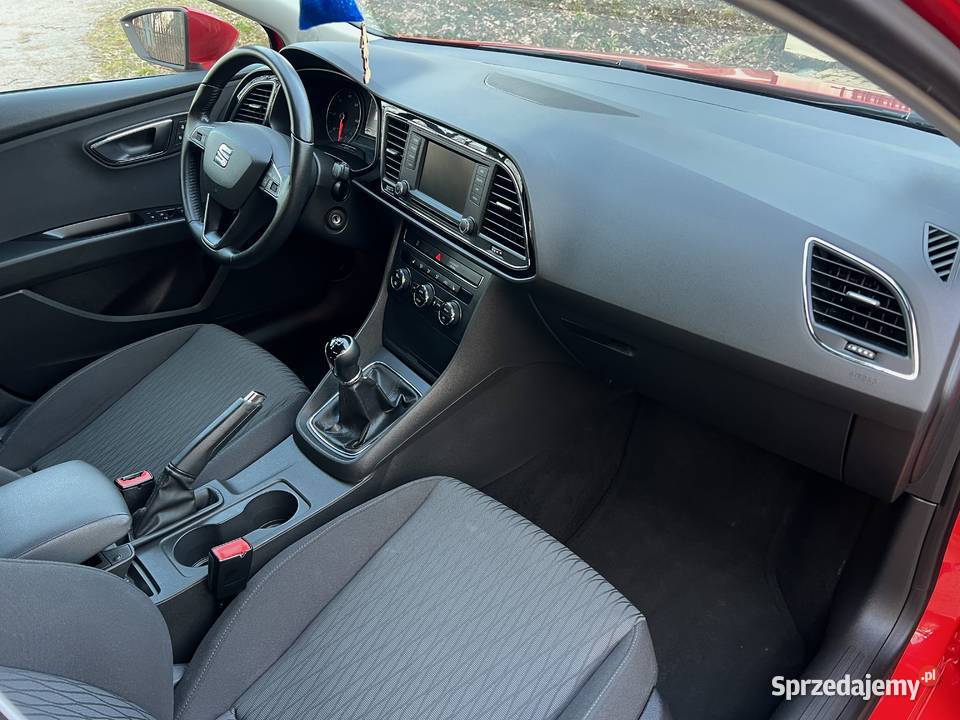 Seat Leon III 16 TDI 105 Hatchback 5D Czerwony