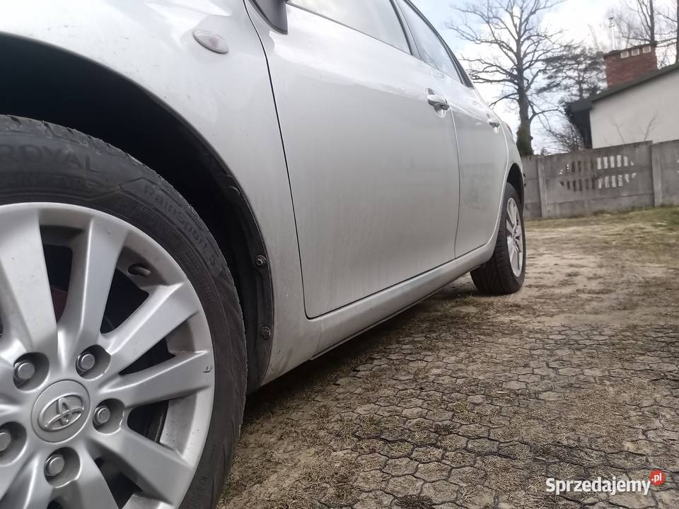 Toyota Auris 16 B LPG Auris Pionki sprzedam