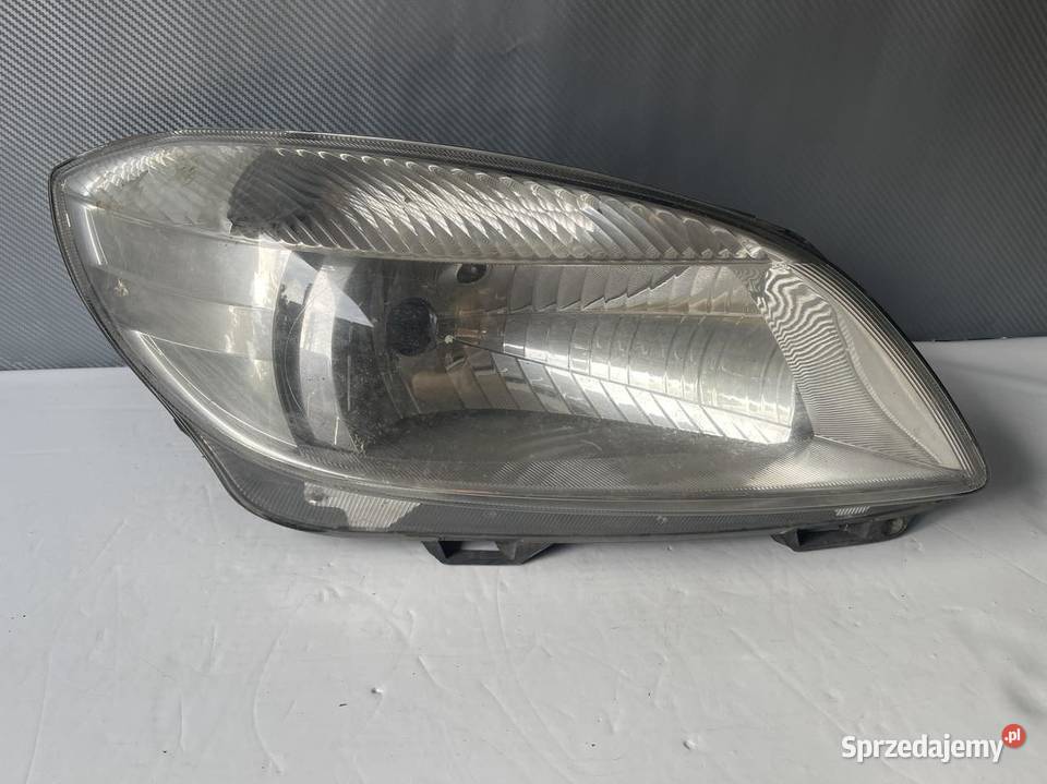 SKODA FABIA PRAWA LAMPA PRZÓD lampy przednie Ostroróg
