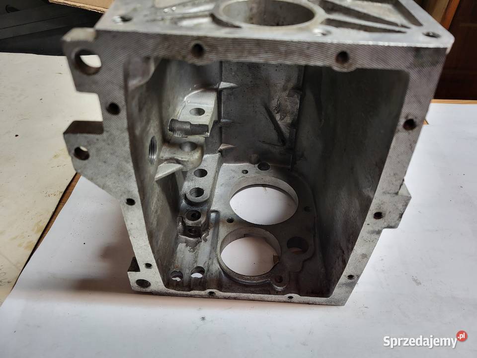 Fiat 125p Polonez fabrycznie nowa obudowa Rok produkcji 1982