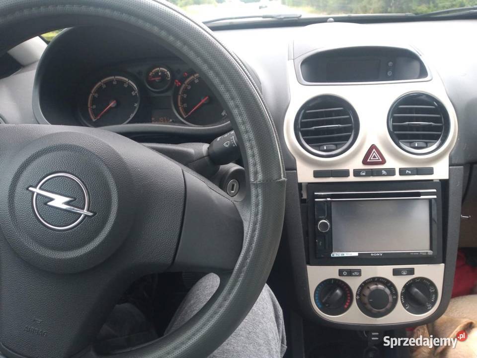 Corsa z gazem Świebodzice sprzedam