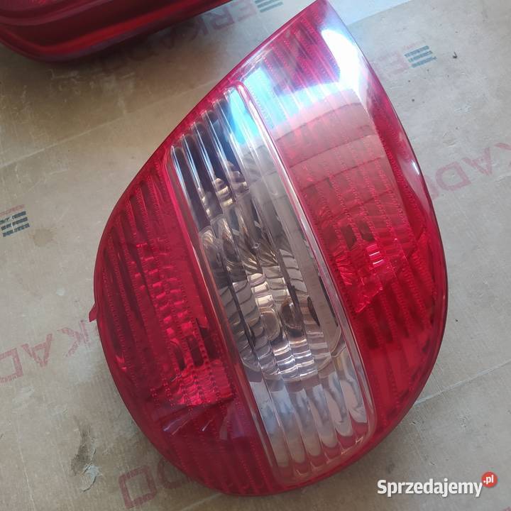 Lampa lewa prawa tył Toyota Avensis T22 hb Sokołów Podlaski sprzedam