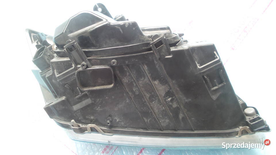 Ford Focus II 200407 lampa przednia lewa lampy przednie Łódź sprzedam