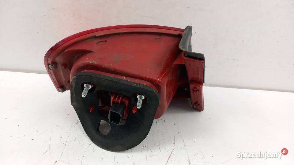 VW PASSAT B6 SEDAN LAMPA TYŁ PRAWA Zbierkowo