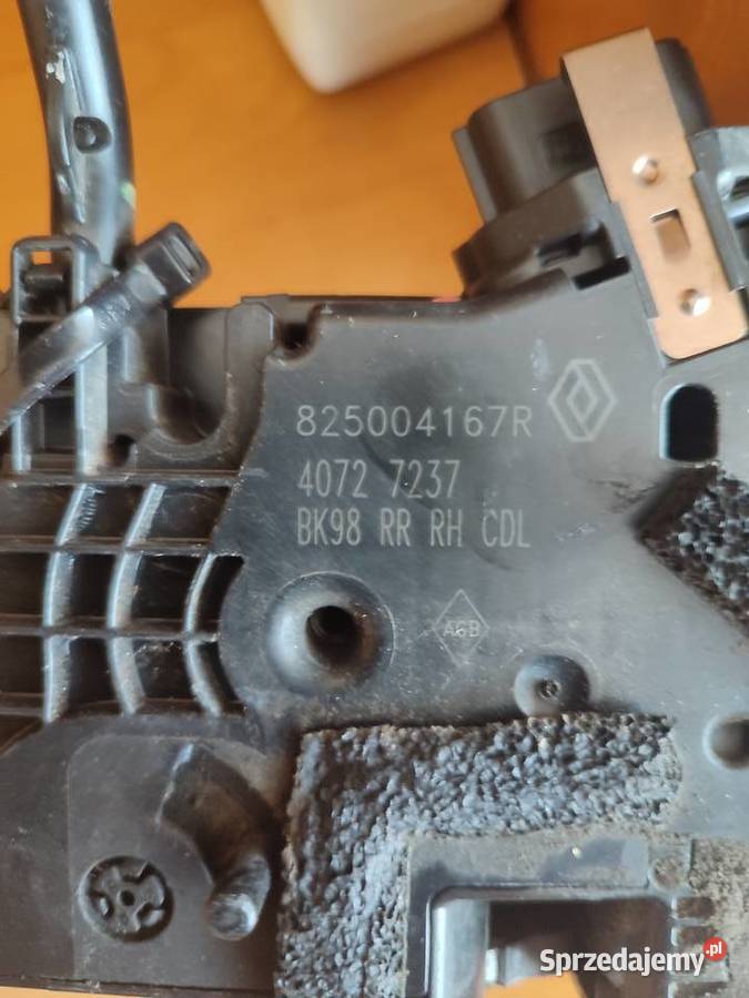 ZAMEK DRZWI PRAWY TYŁ RENAULT CLIO IV HB śląskie Skoczów sprzedam