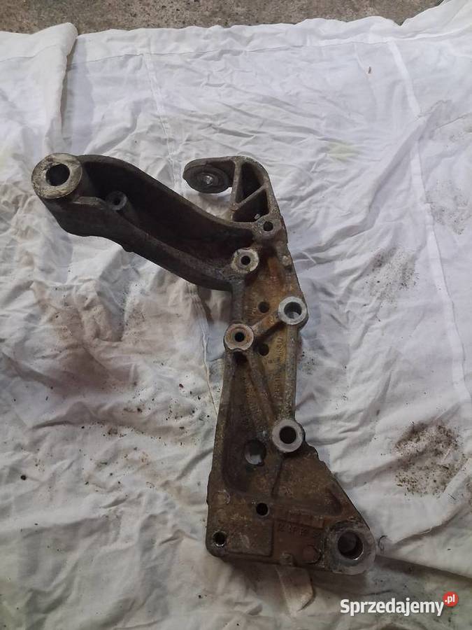 Skoda octavia II wspornik wahacza lewy prawy Długa Kościelna
