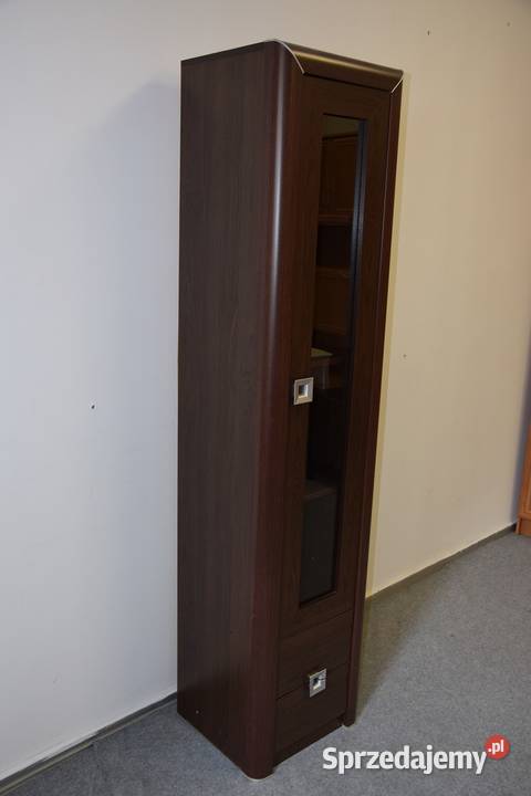 witryna z półkami i szufladą