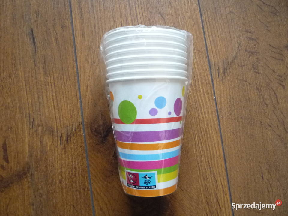 Zestaw 8 Talerze 8 Kubki 5 pudełka na chipsy Bal Szczecin sprzedam