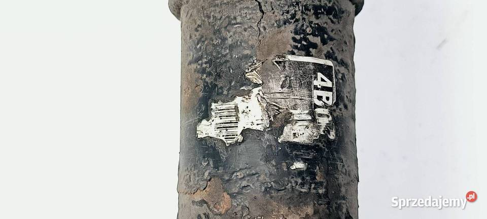 PÓŁOŚ LEWA PRZÓD AUDI A6 C5 Lipno