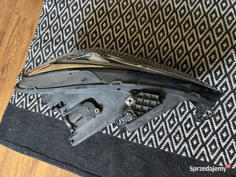 Reflektory Seat Leon KL1MK4 wersja UK osobowe Grudziądz