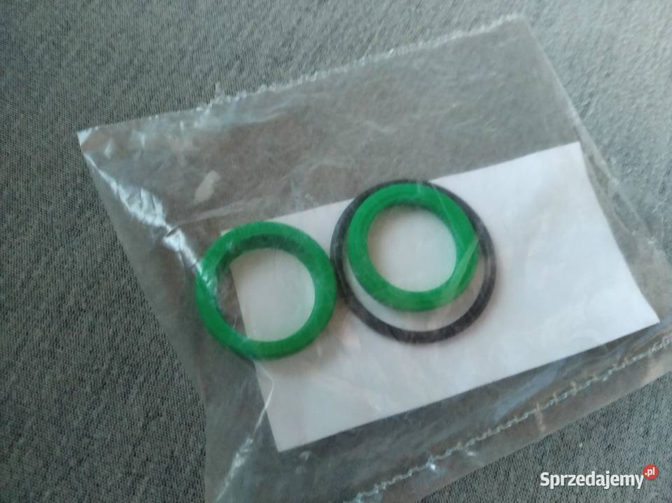 Bizon zestaw uszczelek pod nagarniacza nieuszkodzony Lublin sprzedam