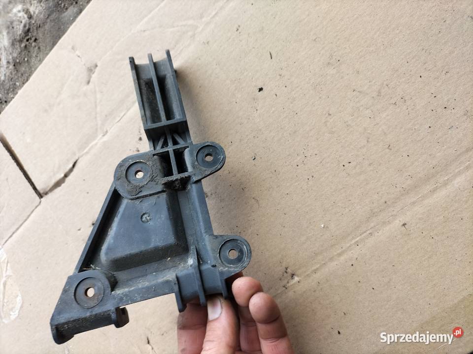 AUDI 80 B4 ŚLIZG ZDERZAKA PRZÓD PRZEDNIEGO PRAWY osobowe Kamień-Kolonia