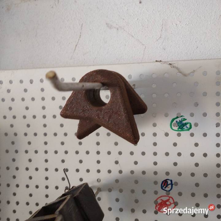 Rygiel łyżki ładowacza oczko M25