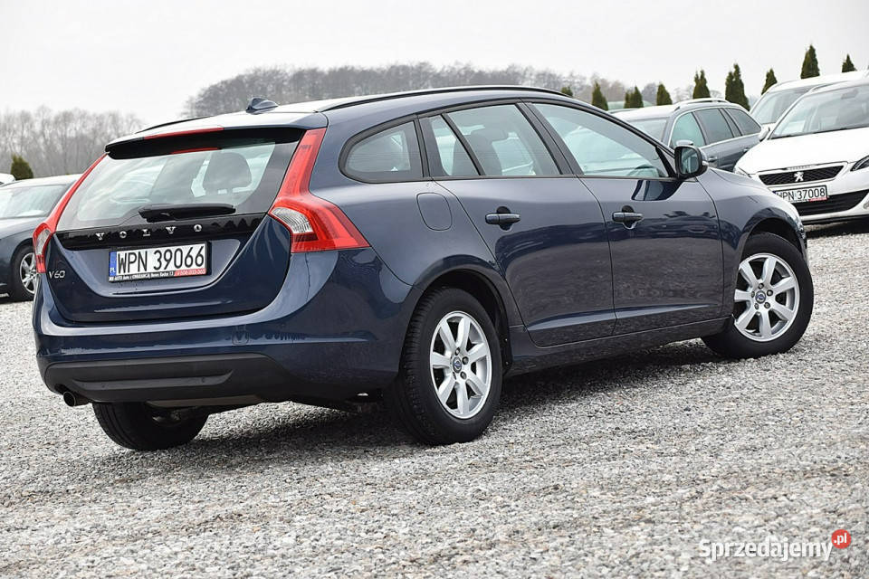 Volvo V60 16d2 115 NAVI ALU PÓŁSKÓRA GWARANCJA I Nowe Kucice