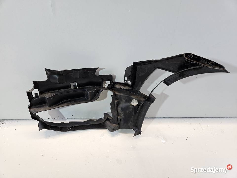 BMW M3 F80 ŚLIZG PRAWY ZDERZAKA PRZÓD 8054300