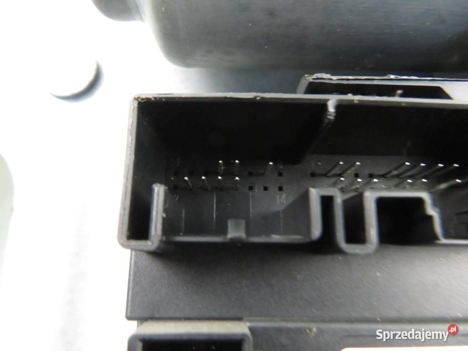 PODNOŚNIK SZYBY PRAWY PRZEDNI VW CADDY III sprzedam