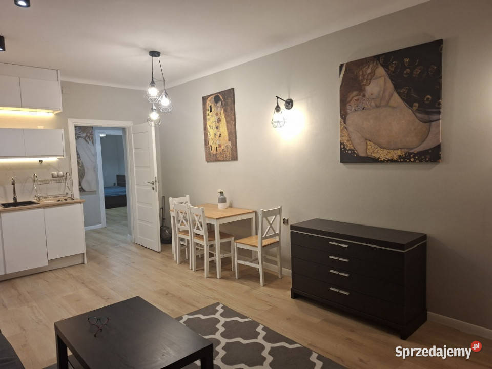 3 pokoje remoncie Karmelicka w Śródmieściu Mieszkania Warszawa