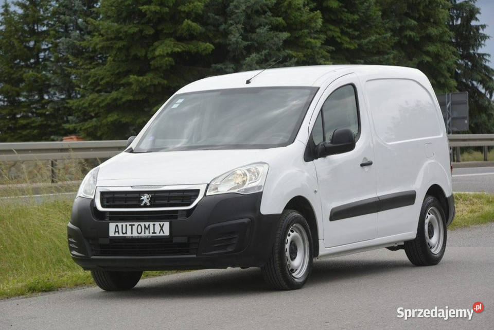 Peugeot Partner 16Benzyna doinwestowany klima Rok produkcji 2017 Sędziszów Małopolski sprzedam