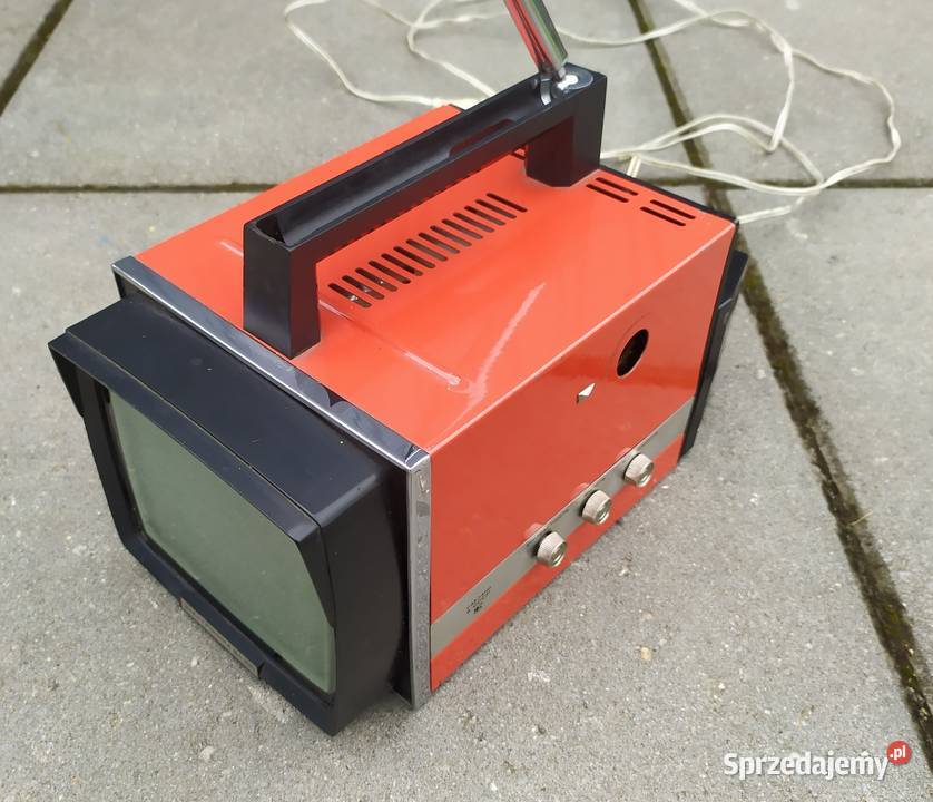 Stary radziecki telewizorek Elektronika WL100