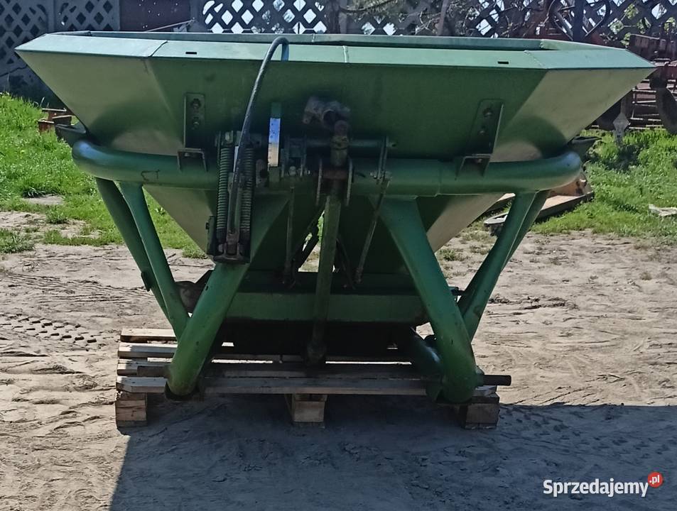 Rozsiewacz AMAZONE 600 l Amazone