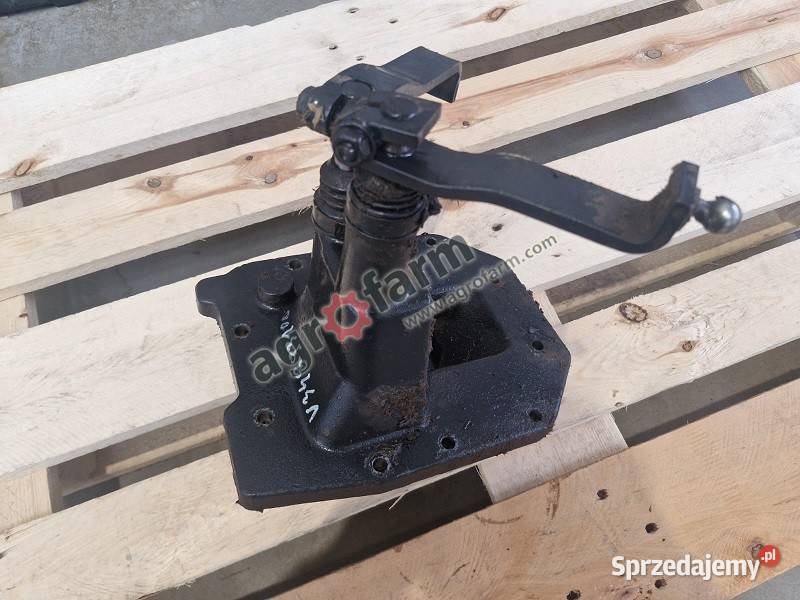 Pokrywa Valtra C90 M120 T130 XM130 Byków