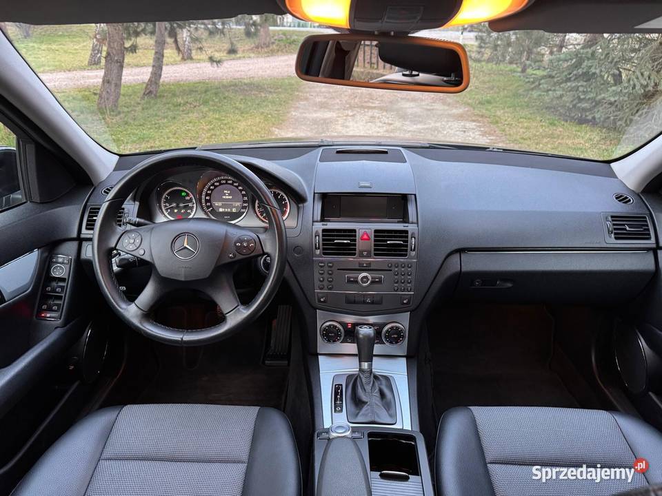 Mercedes C200 18 CGI automat Rok produkcji 2010