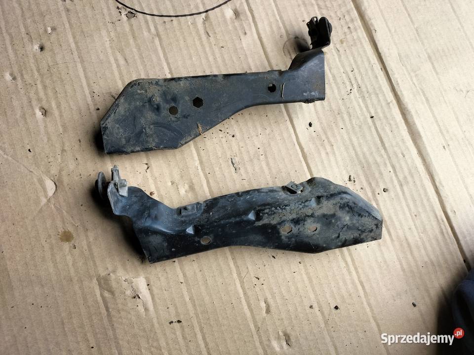 AUDI 80 B4 80B4 UCHWYT MOCOWANIE LAMPY PRAWE Kamień-Kolonia