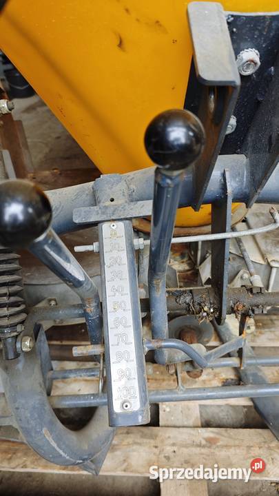 Rozsiewacz nawozu Langren sadowniczy Iłża