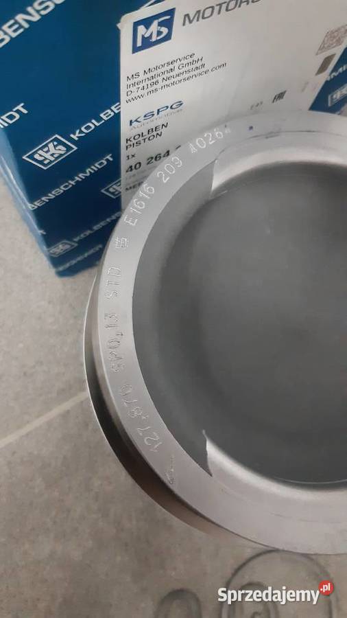 Tłok mercedes ciężarowe Częstochowa sprzedam