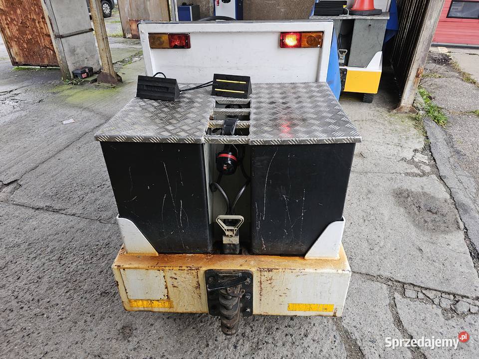 Ciągnik elektryczny Jumbo