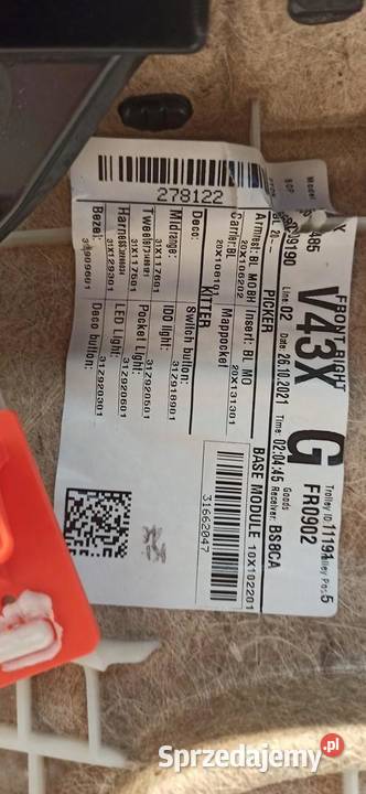 VOLVO V60 CC BOCZEK DRZWI PRAWY PRZÓD 31662047 sprzedam