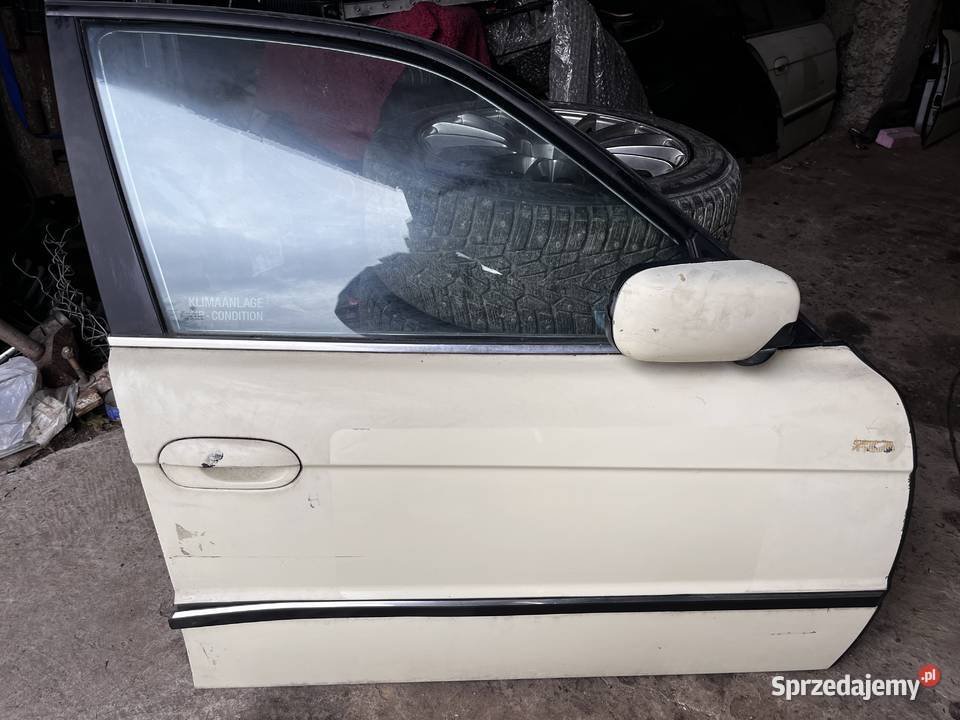 DRZWI PRAWY PRZÓD BMW E38 Pilzno