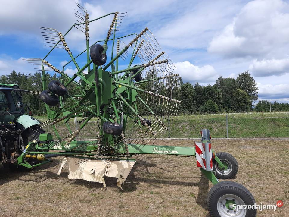Zgrabiarka podwójna do środka Krone Swadro 761 Zgrabiarki i przetrząsacze Stężyca
