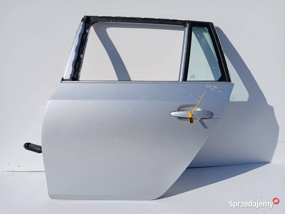 DRZWI LEWE TYLNE TYŁ BMW E61 TITANSILBER osobowe Strzyżewice