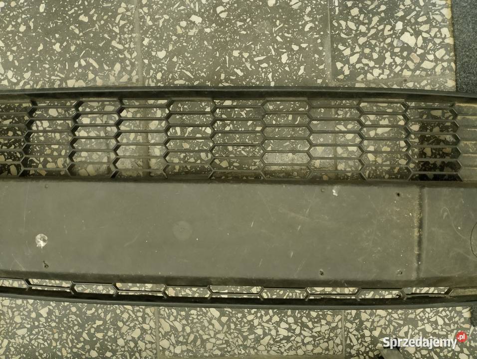 Atrapa środkowa grill Fiat 500 L 2012 Nowy Sącz
