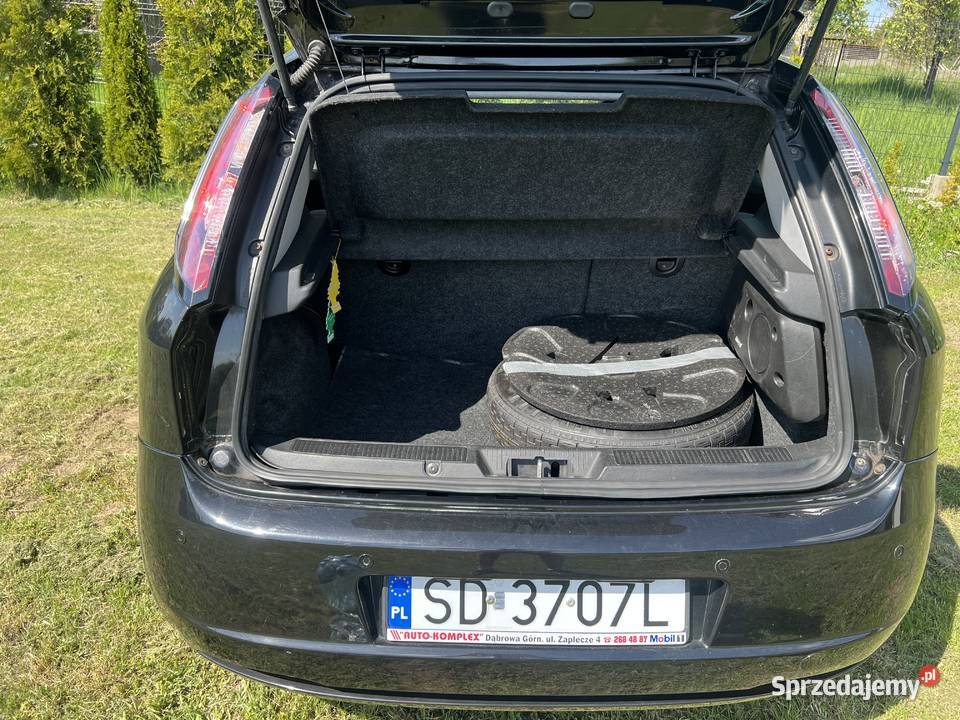 Fiat Punto 14 Gaz CNG 2012 r Rok produkcji 2012 Dąbrowa Górnicza sprzedam