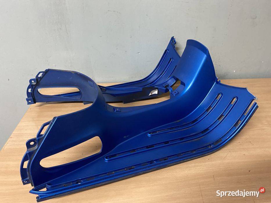 Podłoga PIAGGIO VESP GT GTS GTV owiewka pod nogi Poznań sprzedam