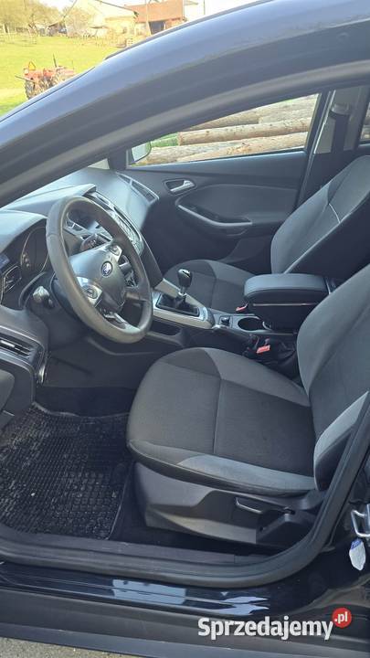 Ford Focus MK3 Kombi Titanium 16 TDCI 115 manualna