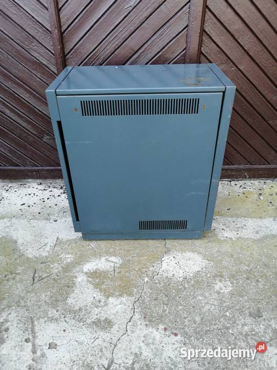Sprzedam dużą metalową obudowę majsterkowicza Piotrków Trybunalski