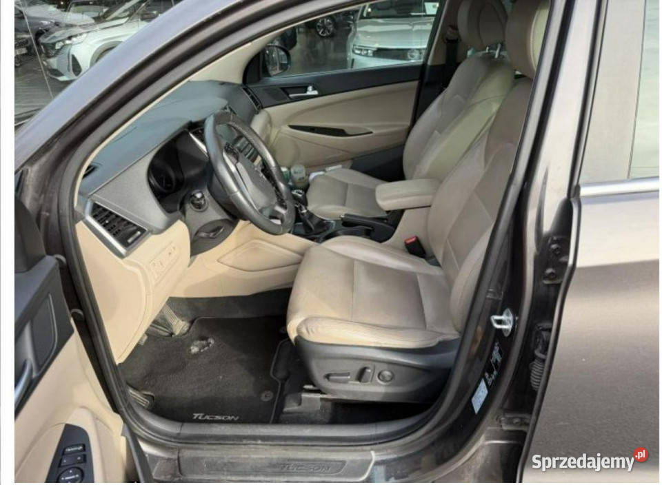 Hyundai Tucson 17 Crdi Navi kamera skóry ledy 4/5 Gdańsk