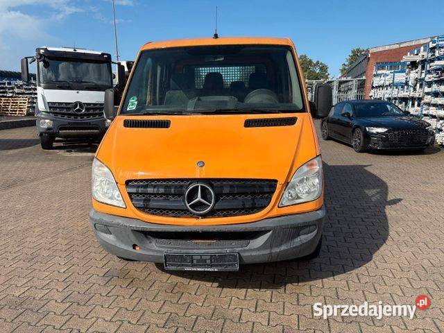 MercedesBenz 209 CDI podwójna kabina