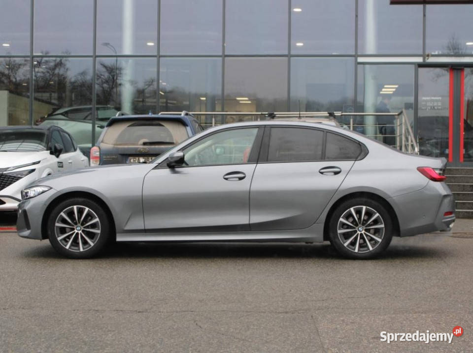 BMW SERIA 3 2023r LED asystenci HUD kamera NAVI Kraków sprzedam