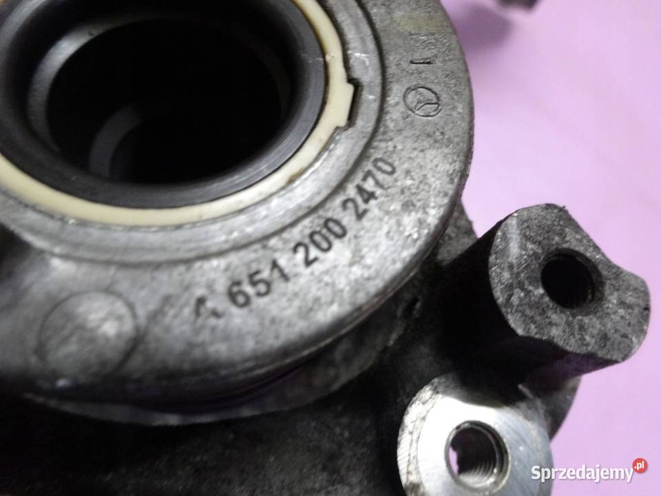 MERCEDES W205 22 CDI 17R 163 A6512006001 POMPA osobowe świętokrzyskie