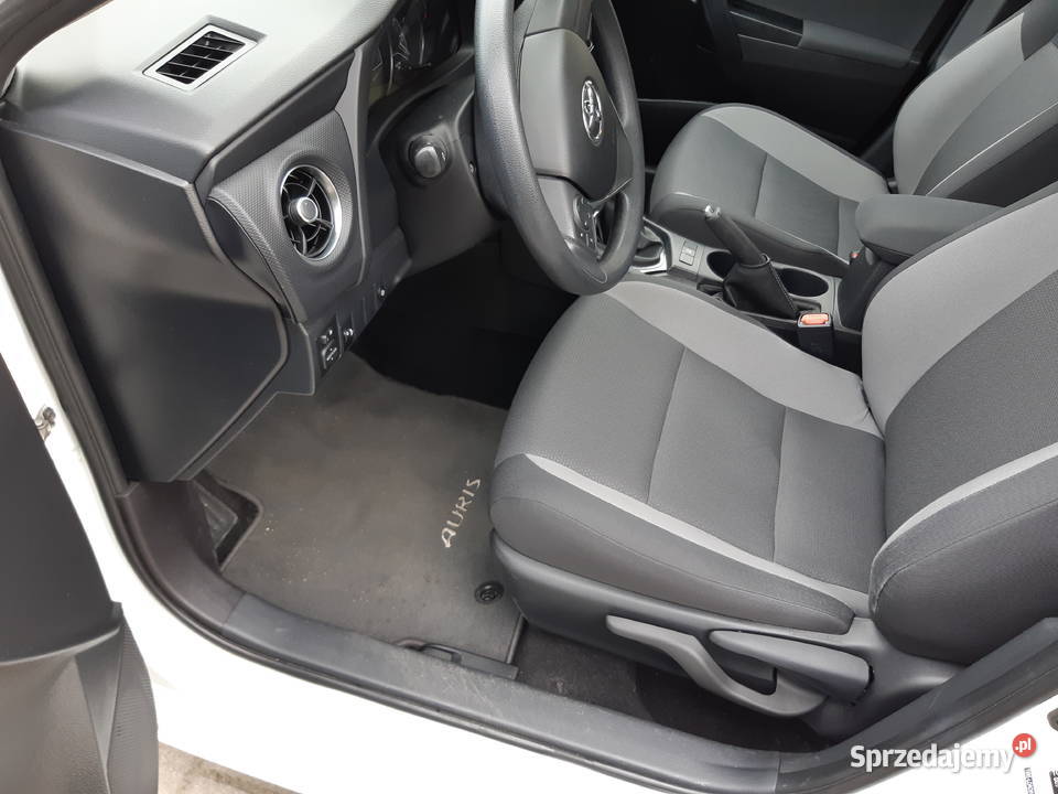 Toyota Auris II Kombi 14 D4D 2018 bluetooth Gdańsk sprzedam