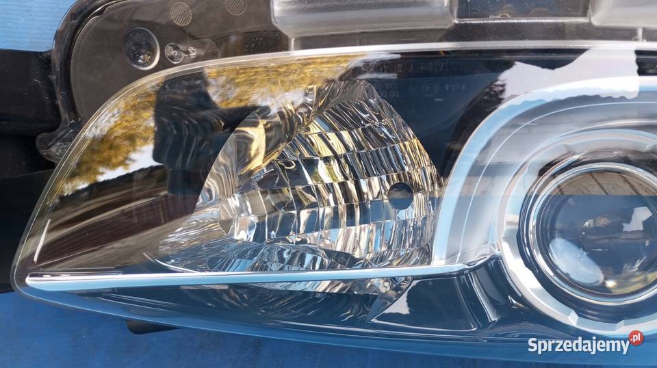 LAMPA REFLEKTOR PRAWY PRZÓD EU KR8251030 MAZDA Nowy Tomyśl sprzedam