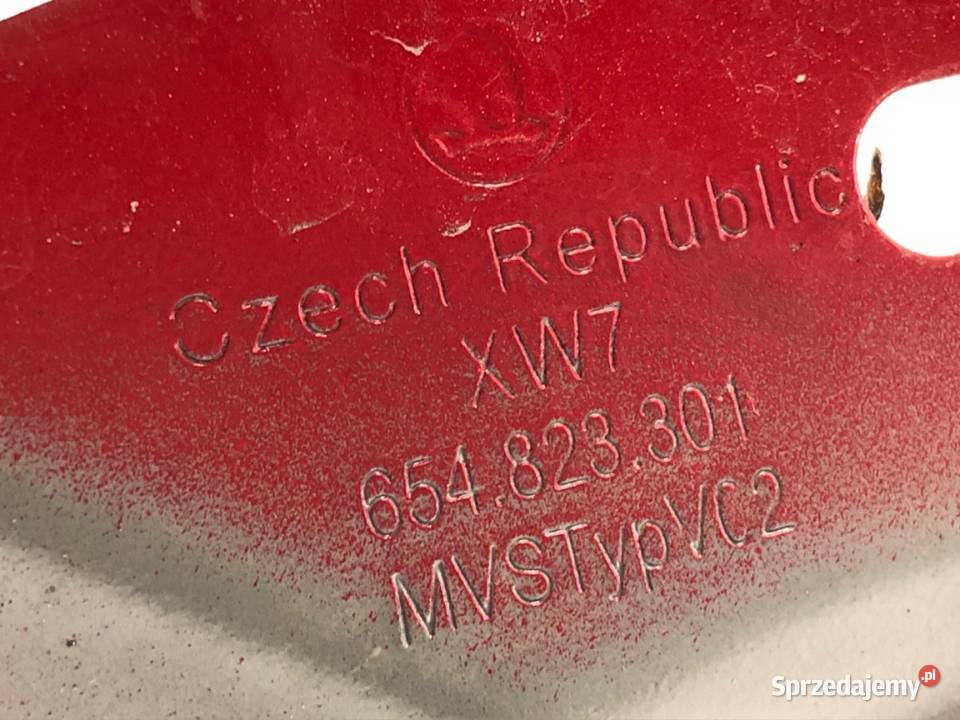 ZAWIAS MASKI LEWY PRZÓD SKODA KAMIQ Crossover osobowe