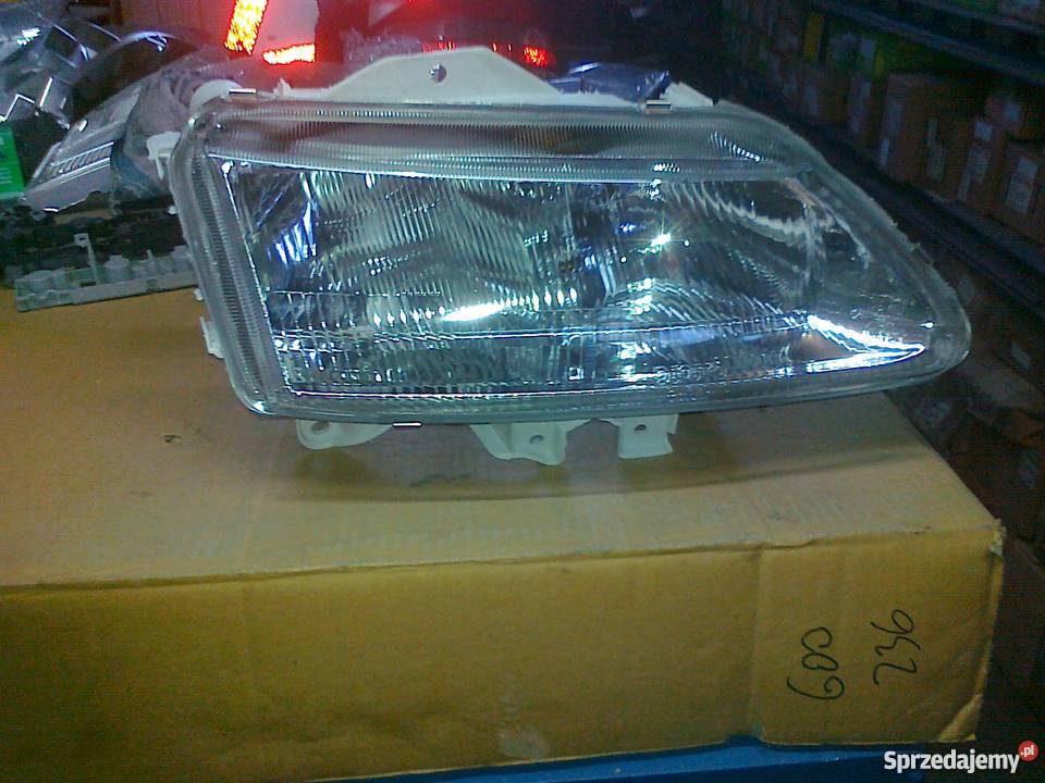 PEUGEOT 206 REFLEKTOR H4 NOWY PRAWY REGELE NOWY lampy przednie Pruszków